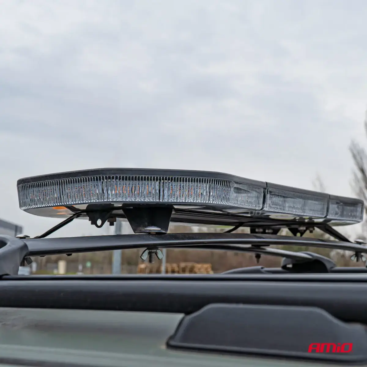 LED warning light bar 132 LED 965mm AMIO-03343