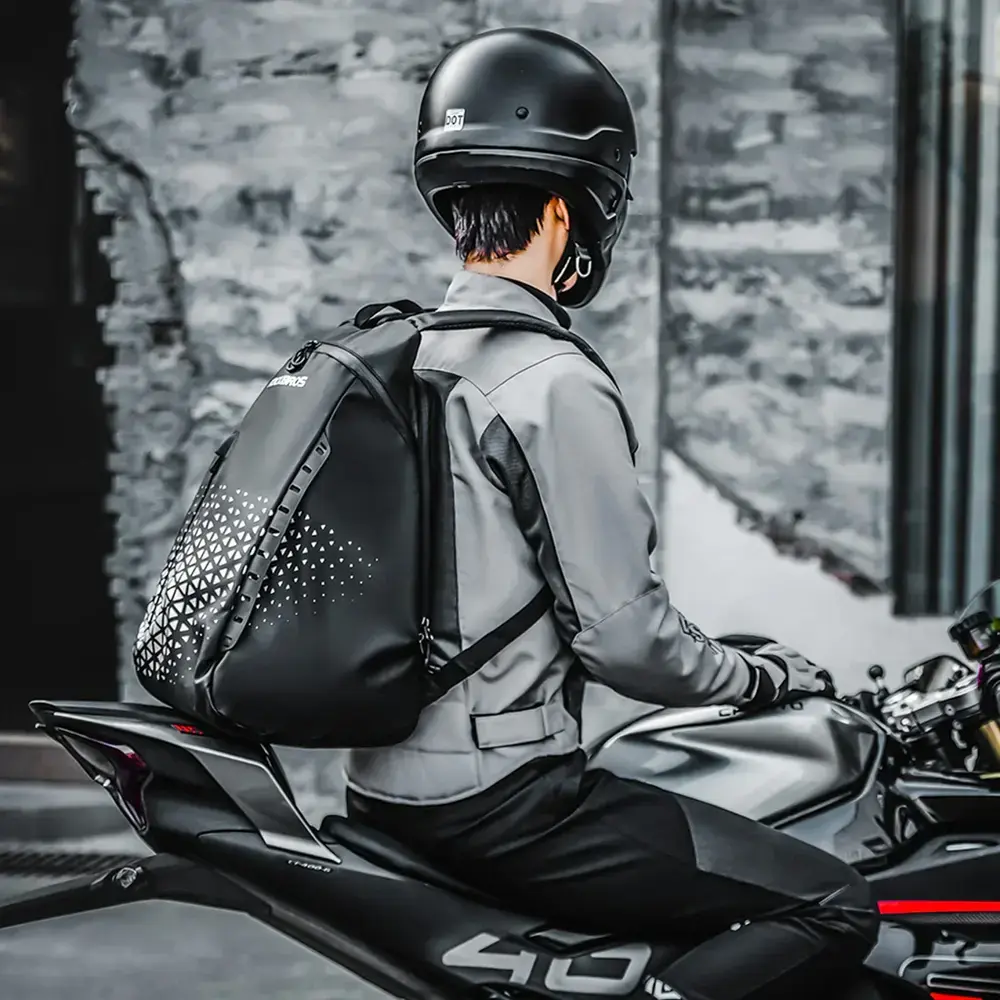 Plecak Rockbros H36 z uchwytem na kask 14,5 l - czarny