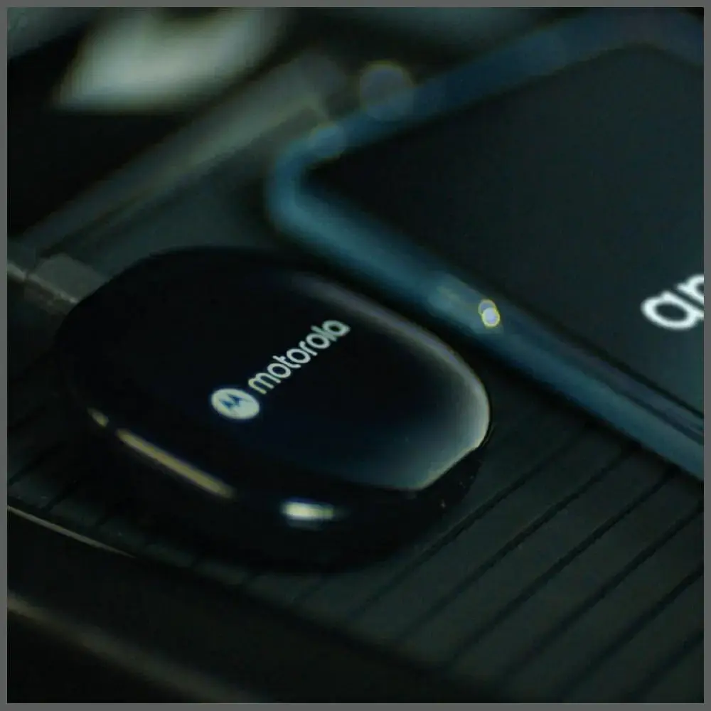 Car adapter Motorola MA1 Android Auto black
