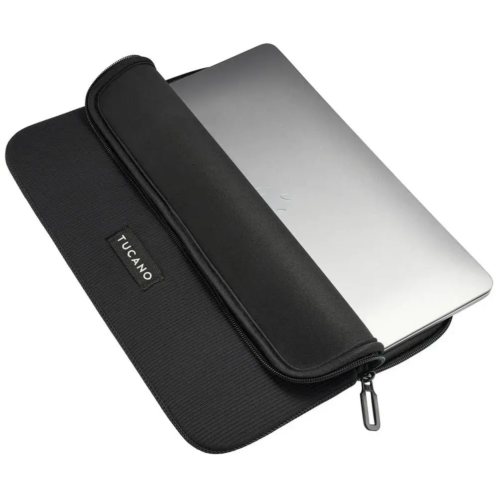 Tucano Colore Sleeve Laptop Bag    17“/18” for 17“/18” laptops black