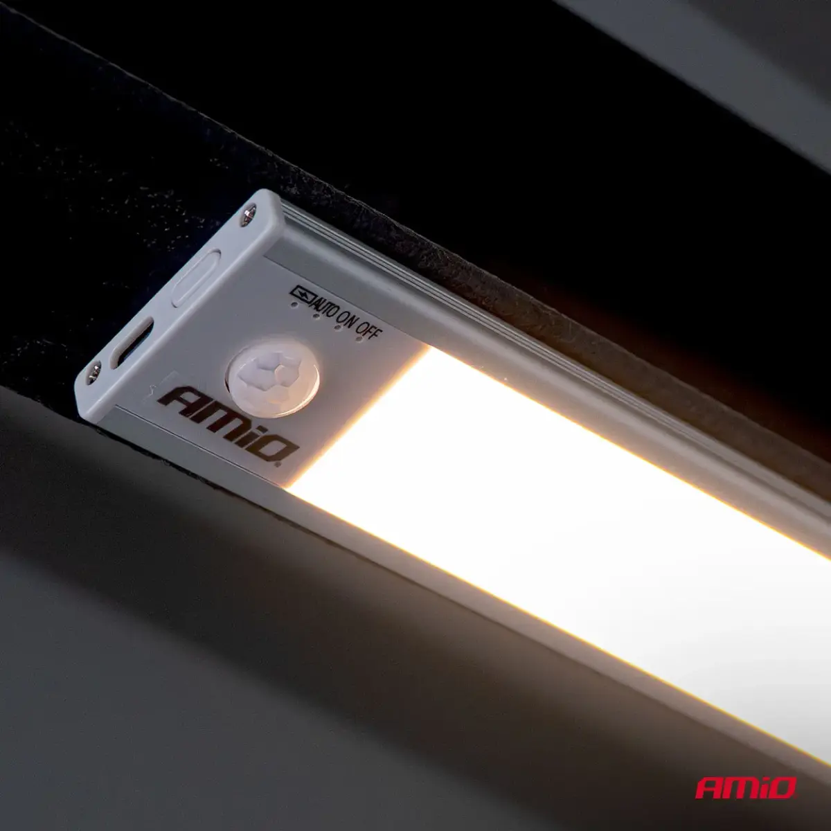 Rechargeable magnetic sensor LED light 1.2W 1000mAh AMIO-04893