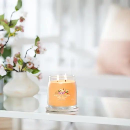 Yankee Candle Signature Medium Candle Mango Ice Cream 368 G