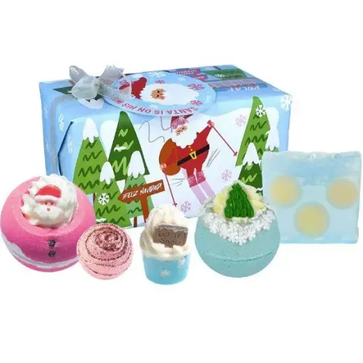 Bomb Cosmetics Santa's Coming Christmas Bath Bomb & Body Gift Set in Blue