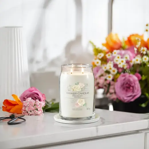 Yankee Candle Wedding Day Signature Candle - 567g
