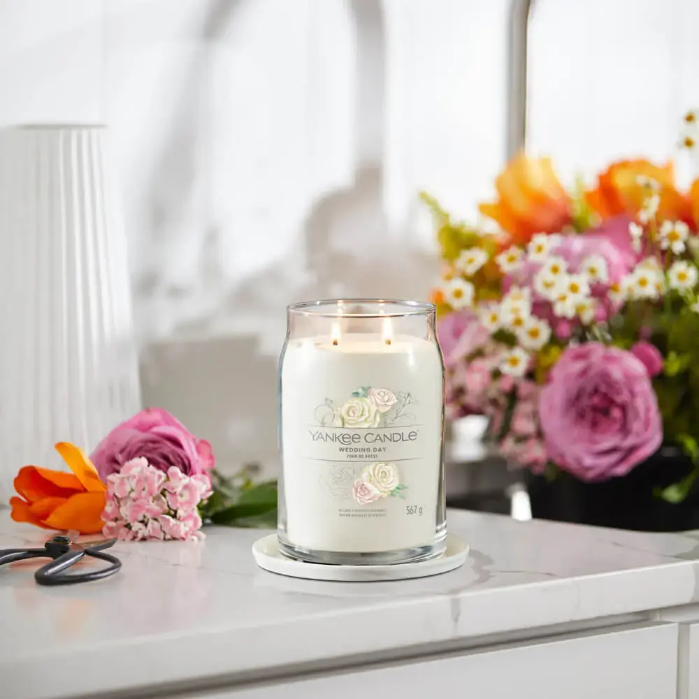 Yankee Candle Wedding Day Signature Candle - 567g