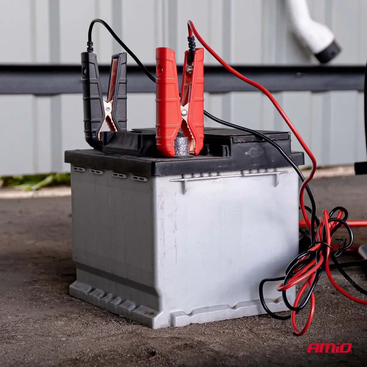 Digital battery charger BOOST AGM GEL STD LiFePo4 MAX 16A 12/24V PRO AMIO-04529