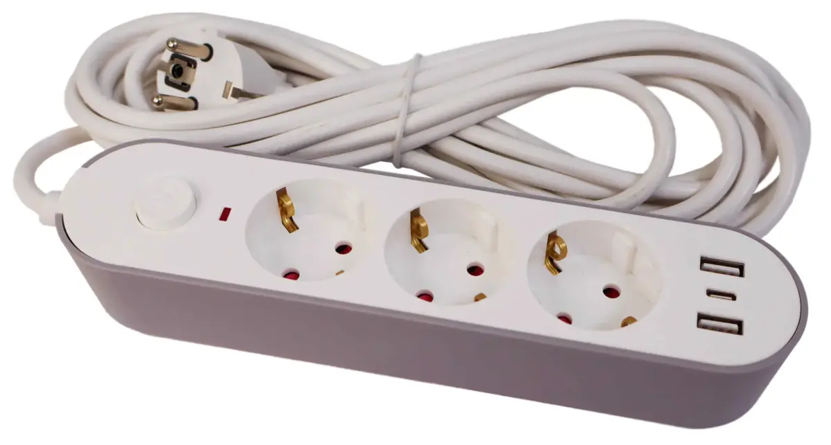 Pagarinātājs 3-vietīgs + 2 USB+Type-C 3m a/z slēdzi