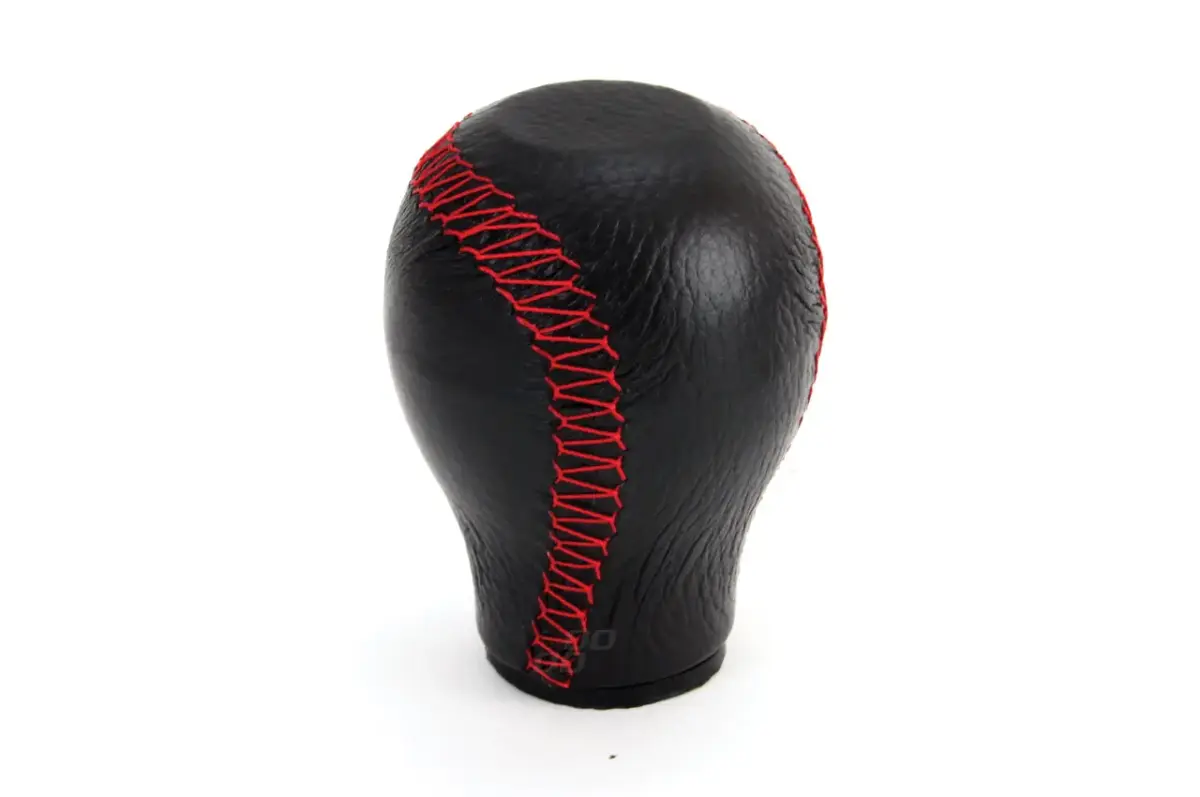 Gear Shift Knobestandard red yarn