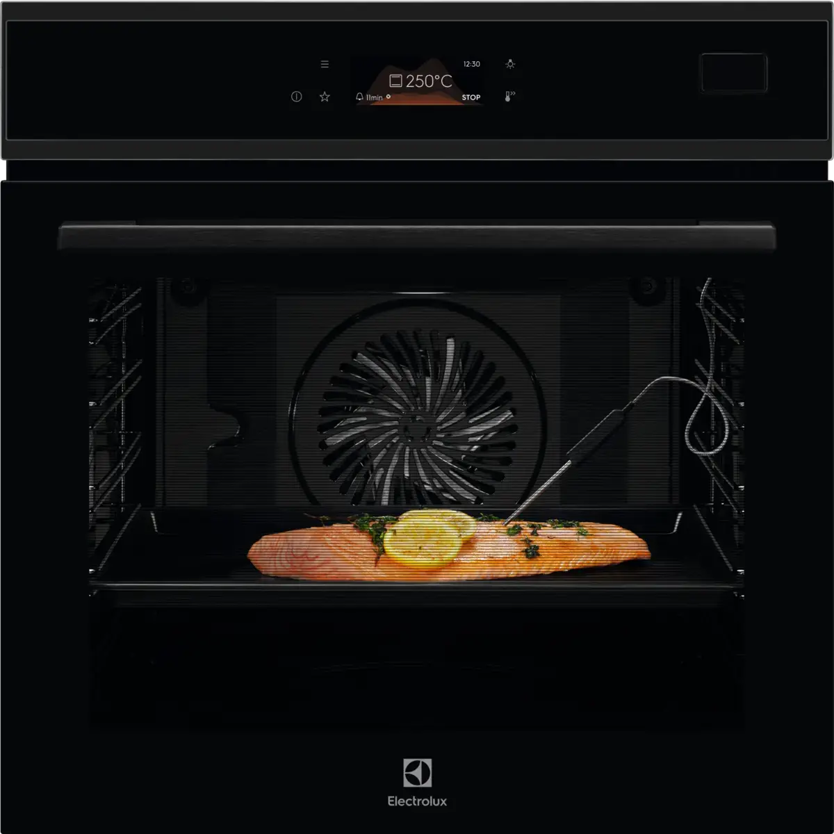 Electrolux SteamBoost tvaika cepeškrāsns, 70l