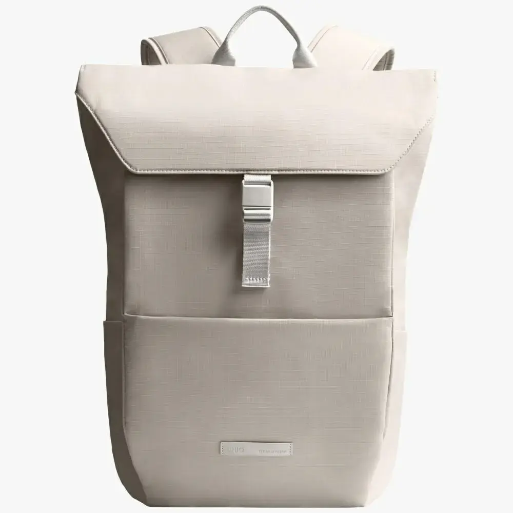 UNIQ Arden RPET 24L beige backpack