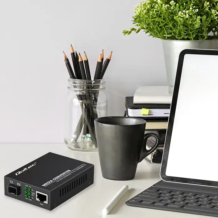 Qoltec Bidirectional Ethernet SWITCH Media Converter 1x RJ45 1x SFP| 1000Mbps | 5V