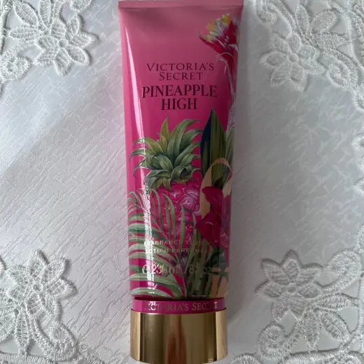 Victoria's SecretHigh Tall'ananas Body Lotion - 236 Ml