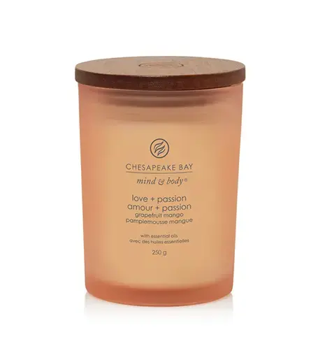 Chesapeake Bay Love + Passion scented candle 250 g
