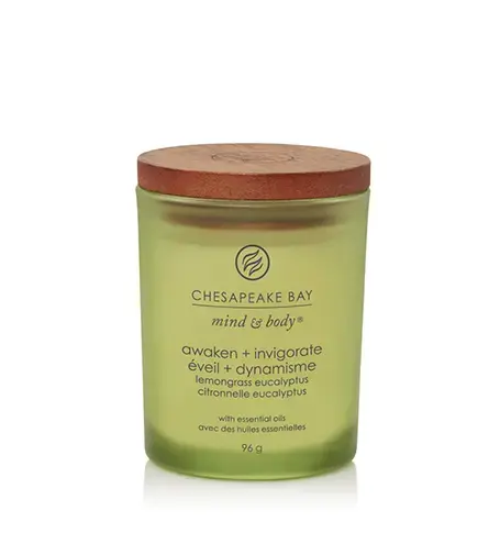 Chesapeake Bay Awaken + Invigorate Lemongrass Eucalyptus scented candle 96 g