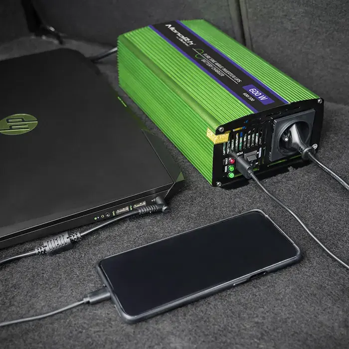 Qoltec Pure Sine Wave Inverter Monolith | battery charger | UPS | 300W | 600W |  12V to 230V