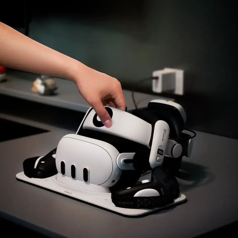 BoboVR D3 Docking Station for Meta Quest 3 - White