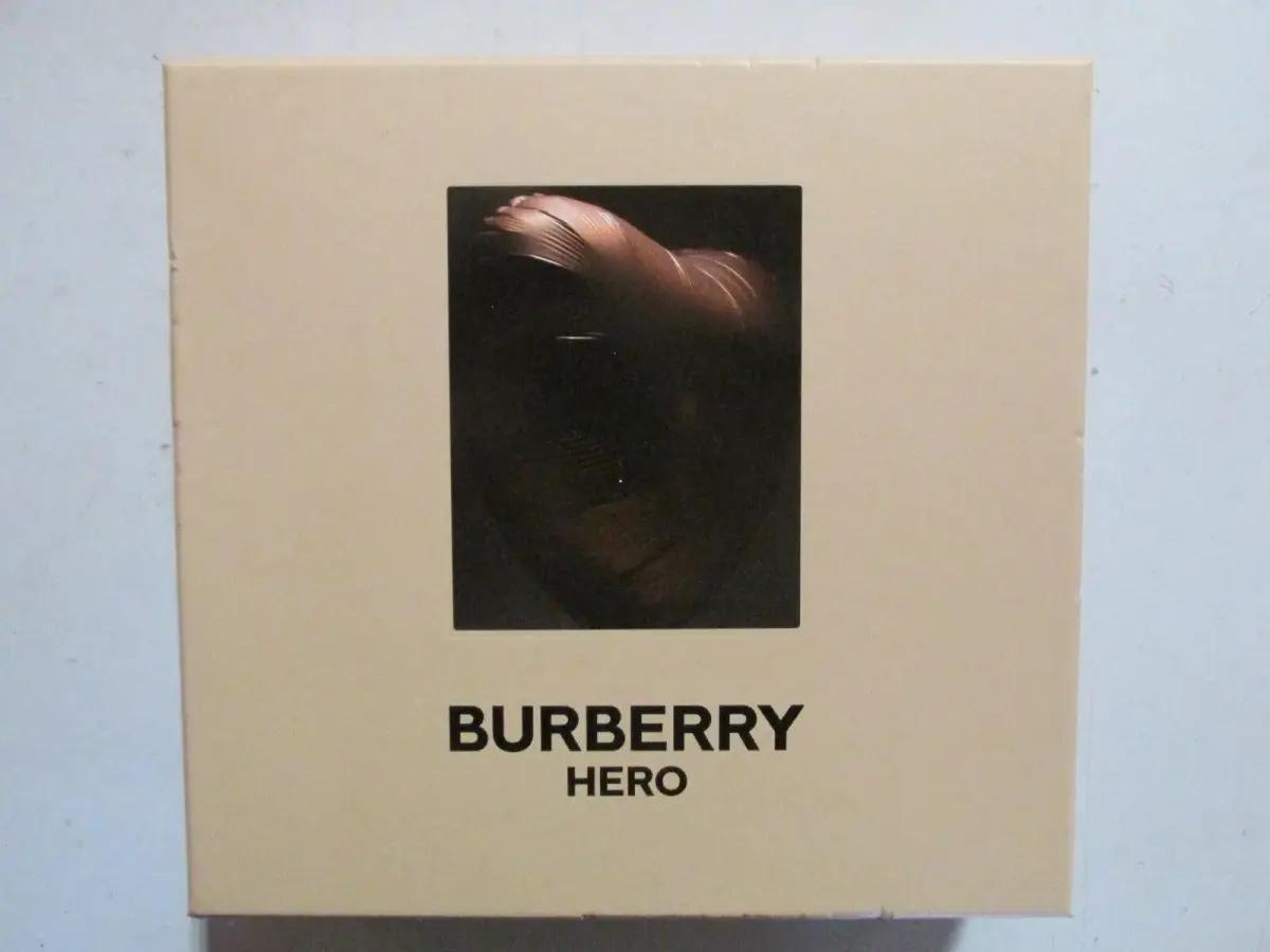 BURBERRY Men's 2-Pc. Hero Eau De Parfum Gift Set