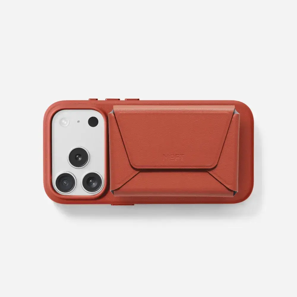 Moft Agile Travel MagSafe Magnetic Wallet for Tripod in clay