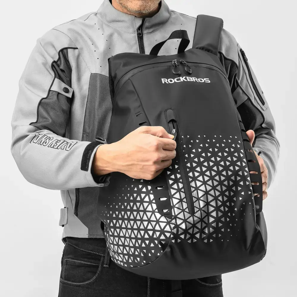 Plecak Rockbros H36 z uchwytem na kask 14,5 l - czarny
