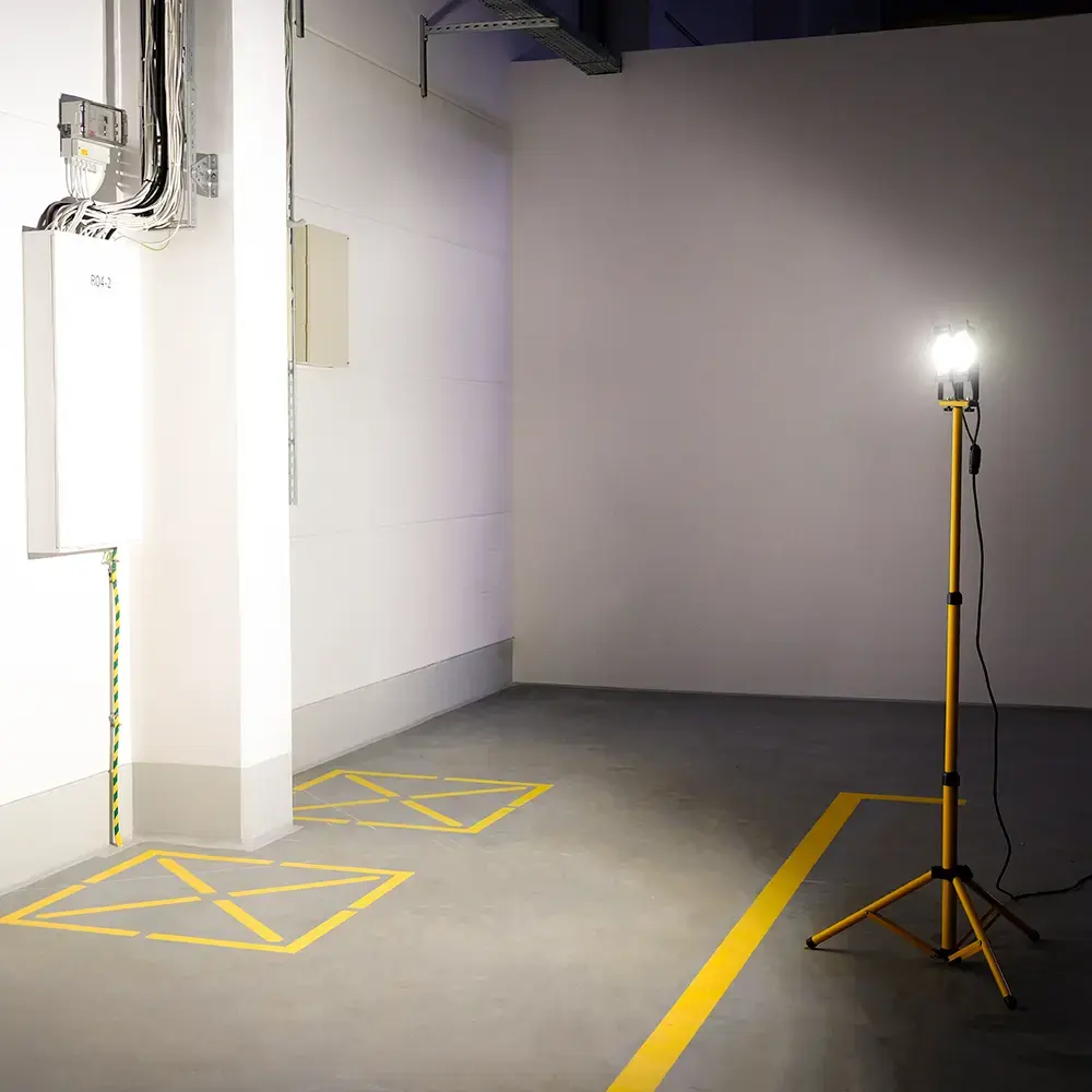 LED prožektors LED 2x50W 4500K ar statīvu Forever Light