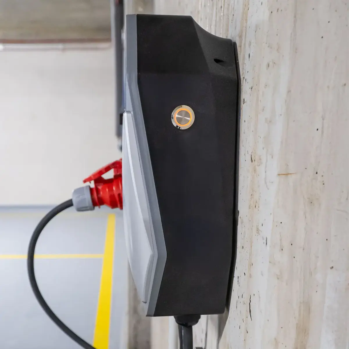 Wall-mounted EV Charger three-phase 22kW 32A 400V AMIO-04843