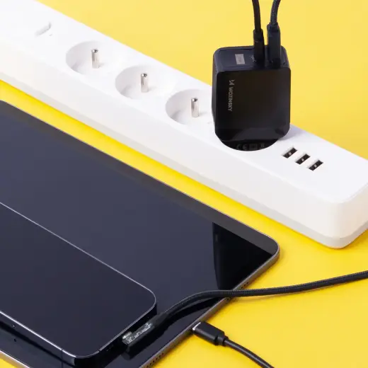 Wozinsky USB charger with 2 ports (USB, USB C) 20 W black
