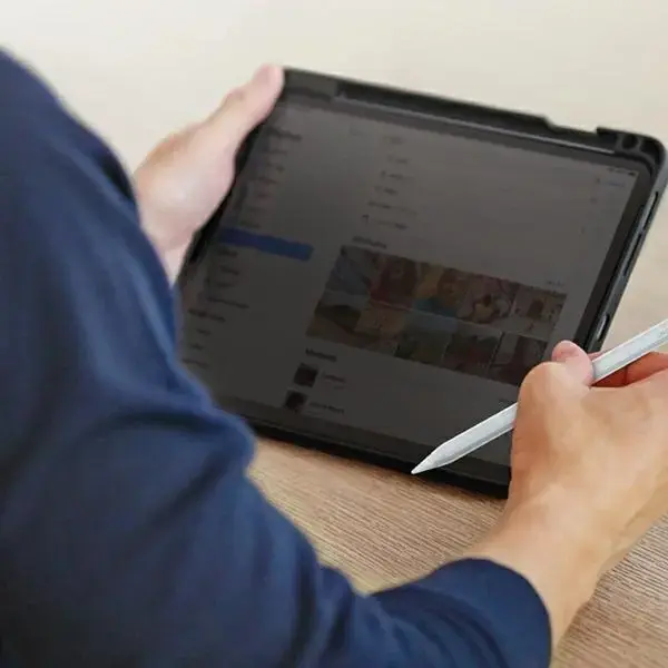 UNIQ Pixo Magnetic stylus for iPad black